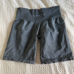 NVGTN Women's Black / Gray Seamless Shorts